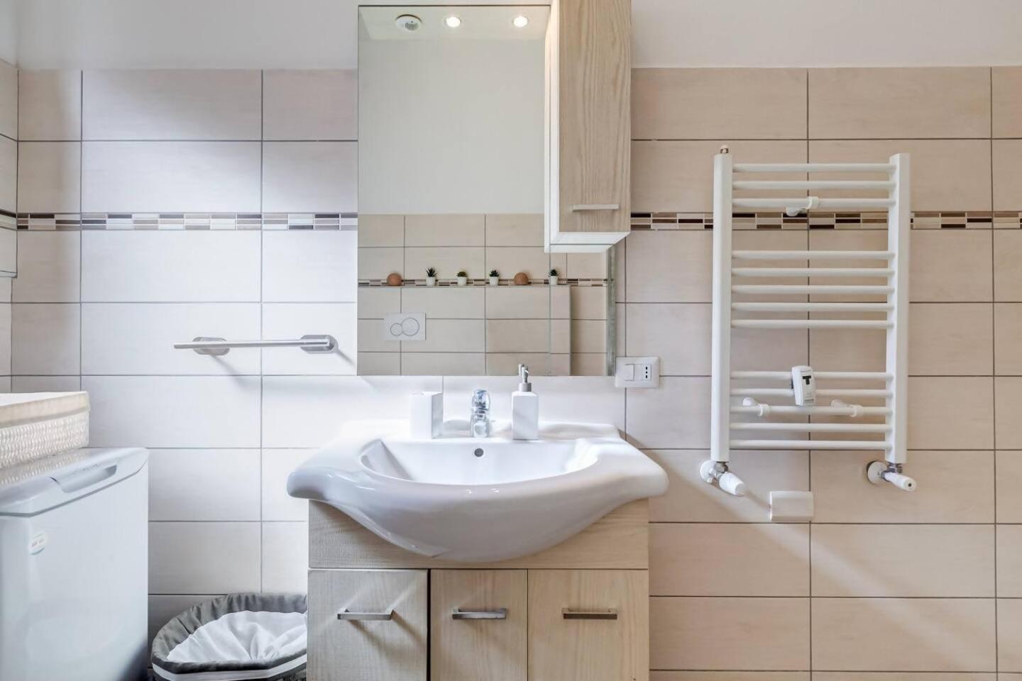 Bright And Spacious 2Bdr Apartment Rome Bagian luar foto